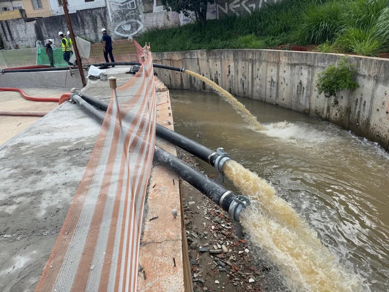 Bombeo de emergencia | Piscinão Capão Redondo, foto 1