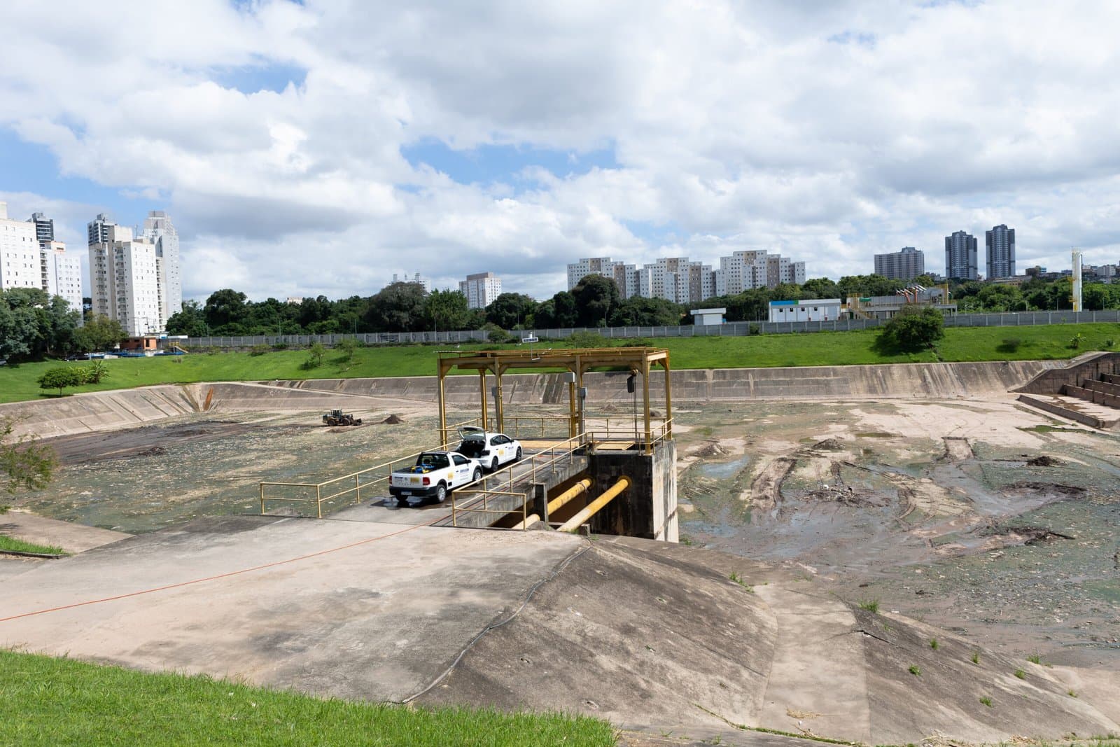 Sharp Detention Basin – Campo Limpo: record 3